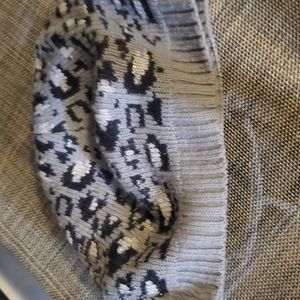 Womens Fall Baret in grey and black